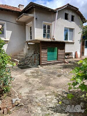 Продава къща с. Шаново