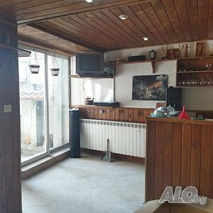 кв. Ново село, 4-етажна сграда и къща за продажба
