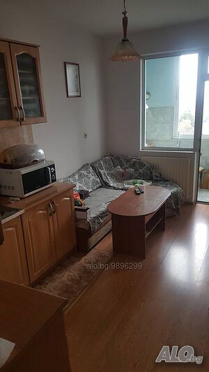 Гарсониера под наем в Центъра на града с ТЕЦ, обзаведена
