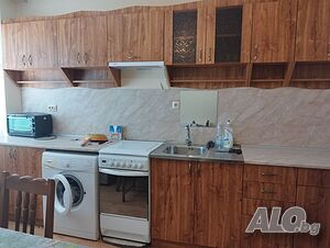 кв. ”КЛУЦОХОР” - продава тухлена къща с двор