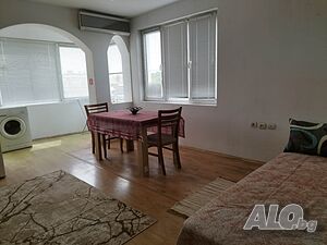 Едностаен апартамент под наем в Центъра