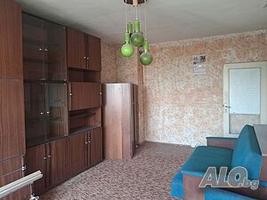 Просторен четиристаен апартамент с панорамна гледка към планината в кв. Сини камъни