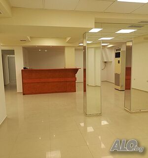 Център, търговско помещение под наем - 150 кв.м.