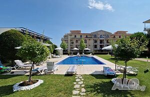Royal Bay 2 - комфортно студио с тераса на 100 м от плажа
