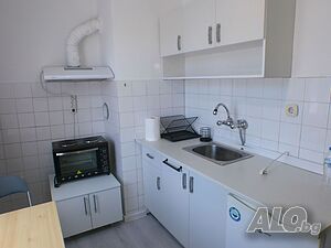 Давам двустаен К. Париж
