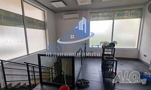 Търговско помещение в Широк Център