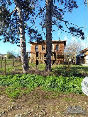 🏡 Двуетажна къща с голям двор в с. Драчево - отличен имот с потенциал