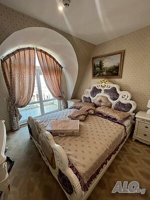 Двустаен апартамент на първа линия