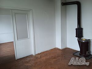 Тристаен тухлен апартамент в кв. Добруджански - град Шумен Тристаен апартамент 75 кв.м Тухла 1989 г. 2 етаж Непоследен | Апартаменти | Добруджански Шумен