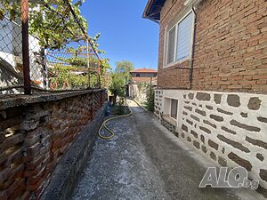 Етаж от къща в гр. Пещера