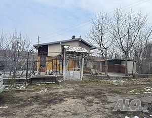 Здрава къща в с. Керека!