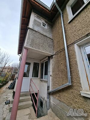 Двуетажна къща в гр. Лясковец!