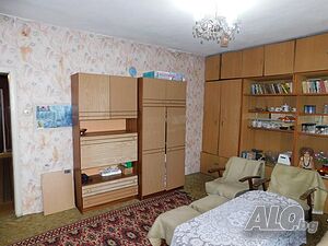 продава се 5-стаен апартамент в квартал Боровец