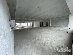 Индустриално хале от 183 кв.м. под наем