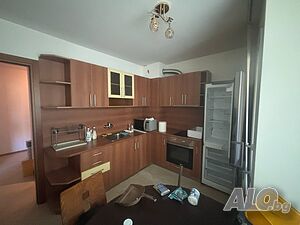 Просторен тристаен апартамент в ж.к. Запад Благоевград