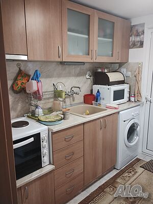 Две къщи в един двор заменя за апартамент