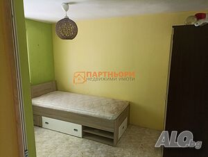 Агенция „Партньори“ продава двуетажна къща в с. Тенево, обл. Ямбол