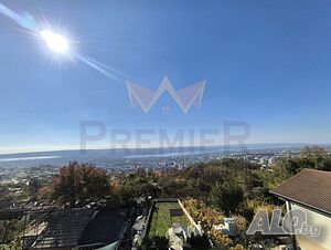 Имоти Премиер продава прекрасна триетажна къща с панорамна гледка в гр. Варна!