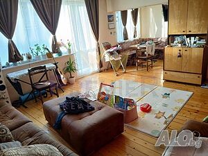 Етаж от къща в с. Аксаково