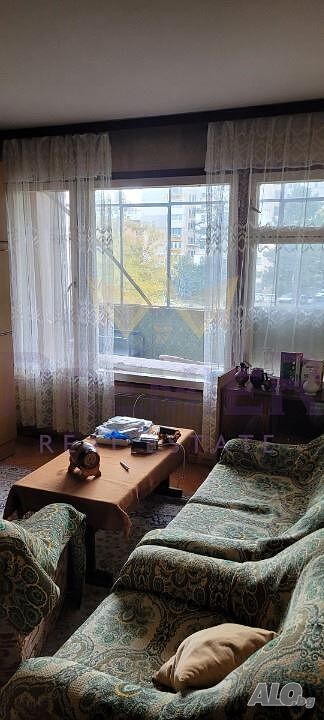 1-стаен апартамент с отлична локация в ж.к. Надежда 2