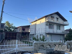 Две къщи в гр. Суворово, обл. Варна