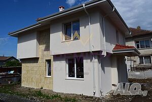 Нова къща в село Веселие