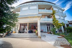 🏨 Продава се работещ хотел в сърцето на Кранево - отлична инвестиция край морето! 🌊