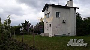 Двуетажна къща в с. Припек