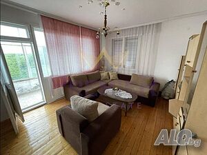 Етаж от Къща в кв. Прослав