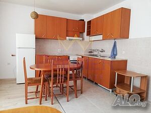 Двустаен апартамент, Лятно кино Тракия