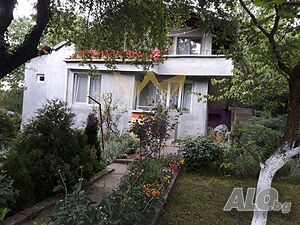 Къща на 2 етажа с плоча с. Крумово