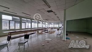 Производствен имот в офис сграда в центъра на град Горна Ораховица