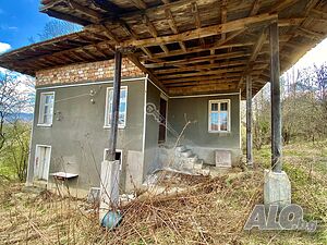 Къща в село Бадевци