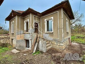 Къща в с. Горски Сеновец