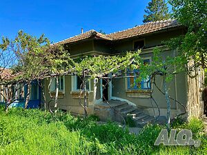 Къща с кладенец в с. Димча