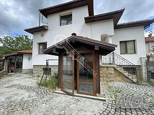 Къща в центъра на гр. Трявна