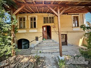Здрава къща в гр. Лясковец