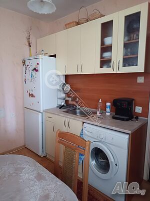 Тристаен тухлен апартамент в гр. Лясковец