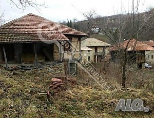 къща в село Радевци