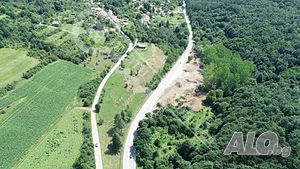 Парцел на главен път в близост до Габрово