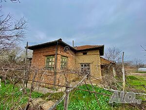 Къща в село Върбица