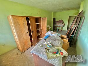 Тухлен апартамент в центъра на гр. Стражица
