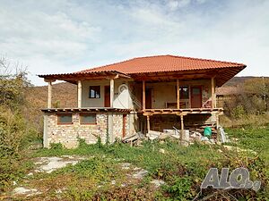 Къща в Еленския Балкан