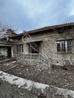 Продава Къща в с. Церова Кория