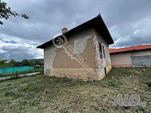 Едноетажна къща в гр. Златарица