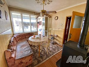 Четиристаен тухлен апартамент в гр. Лясковец