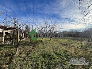 Просторен парцел, с. Дибич