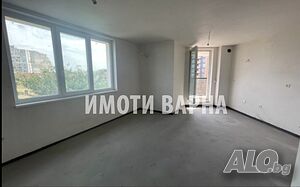 Тристаен апартамент 109 кв.м Тухла