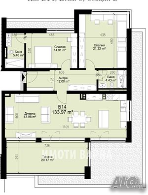 Тристаен апартамент 152 кв.м Тухла