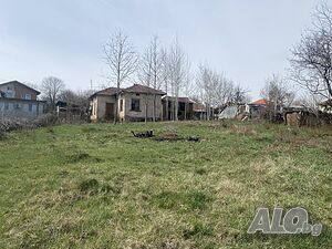 Продава КЪЩА област София, гр. Годеч, с. Връбница